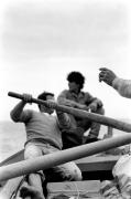 Francoise-Nuez-Rameurs-au-large-dAlicudi-Italie-1988---Tirage-argentique-30-x-40-cm-R